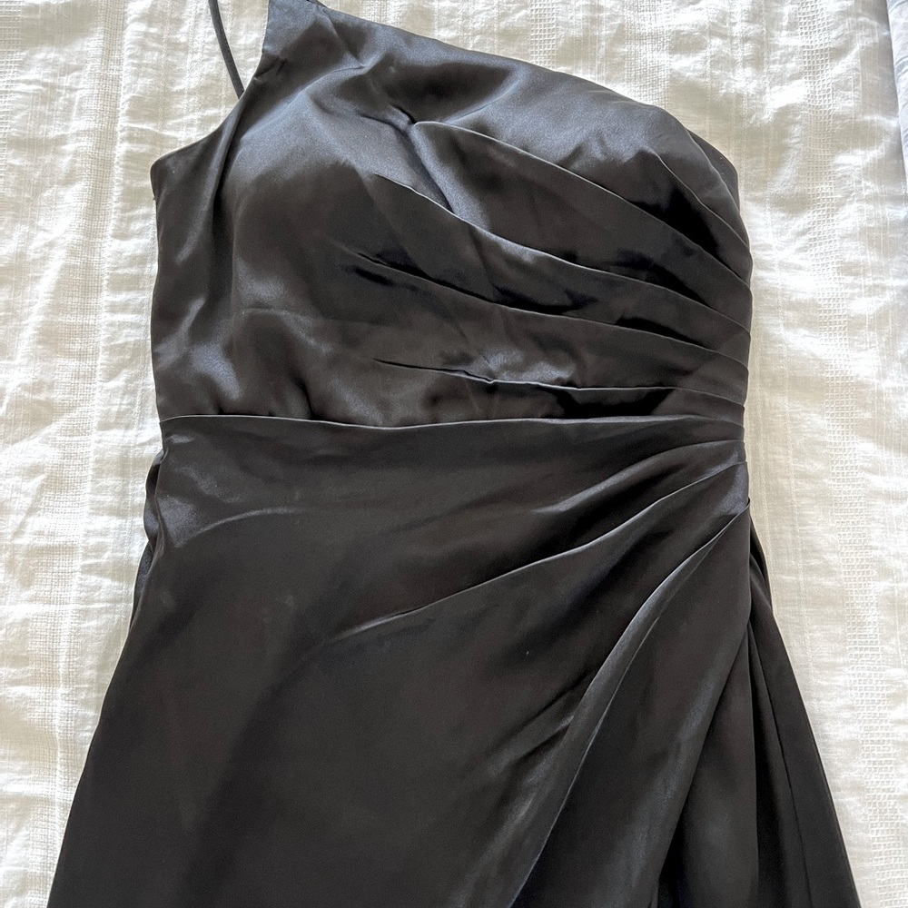 Classy, elegant, one shoulder strapped black tie dress